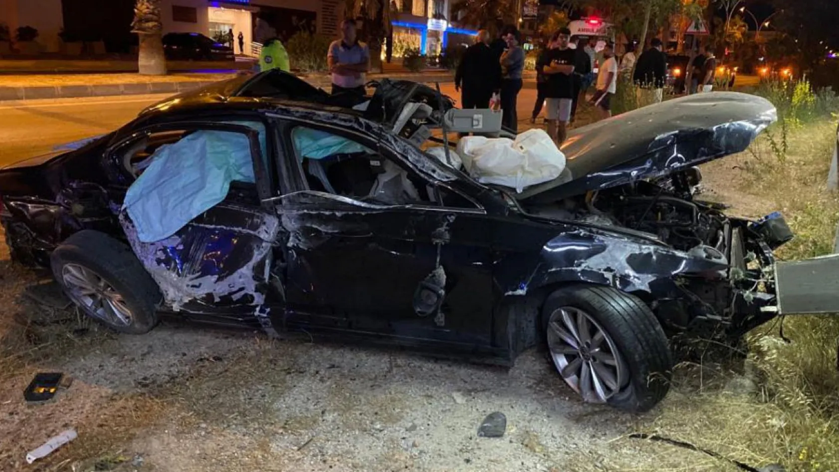 Bodrum'da takla atan otomobildeki 3 kişi yaralandı
