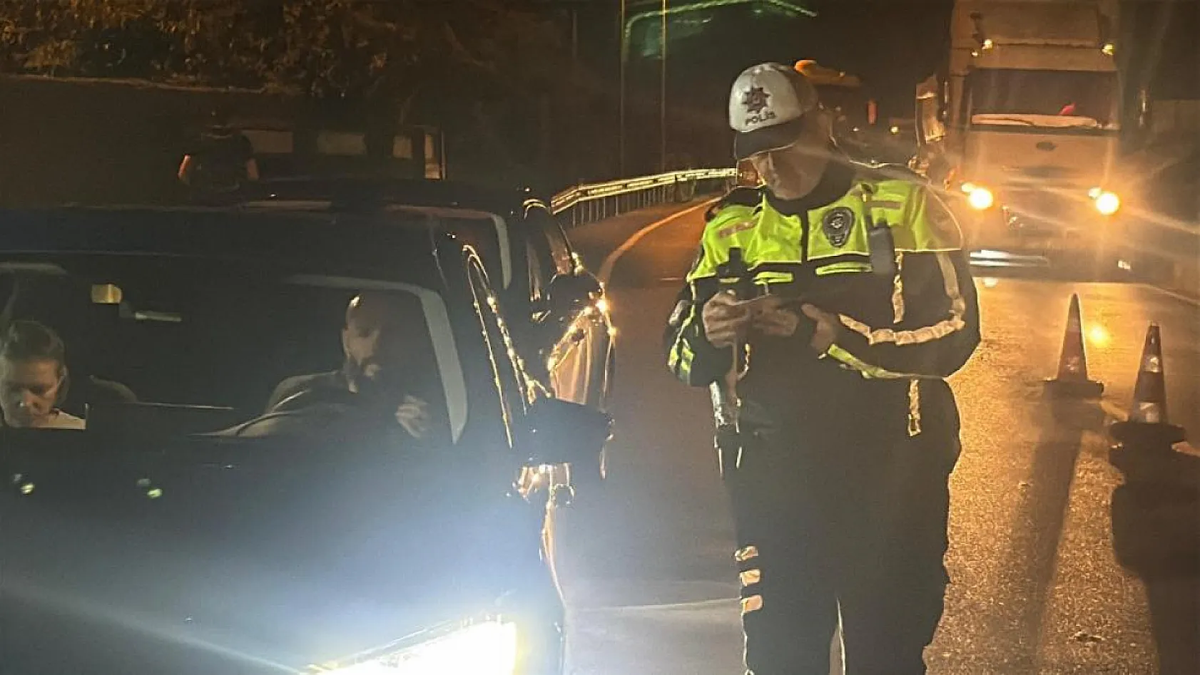 Bodrum girişinde bayram yoğunluğu: Polis ekiplerinden sıkı denetim