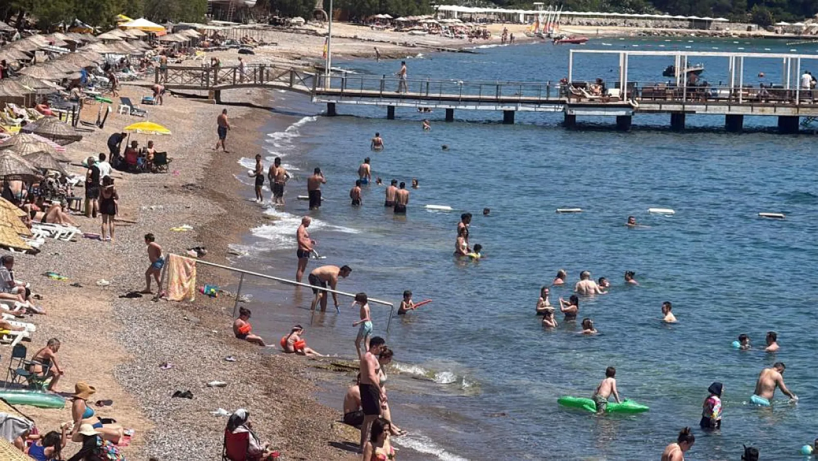 Bodrum sahillerinde bayram yoğunluğu