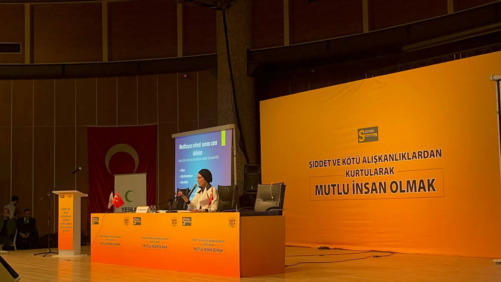 Bodrum'da 2026 Bağımsızlık Yılına Özel 'Mutlu İnsan Olmak' Konulu Panel Düzenlendi