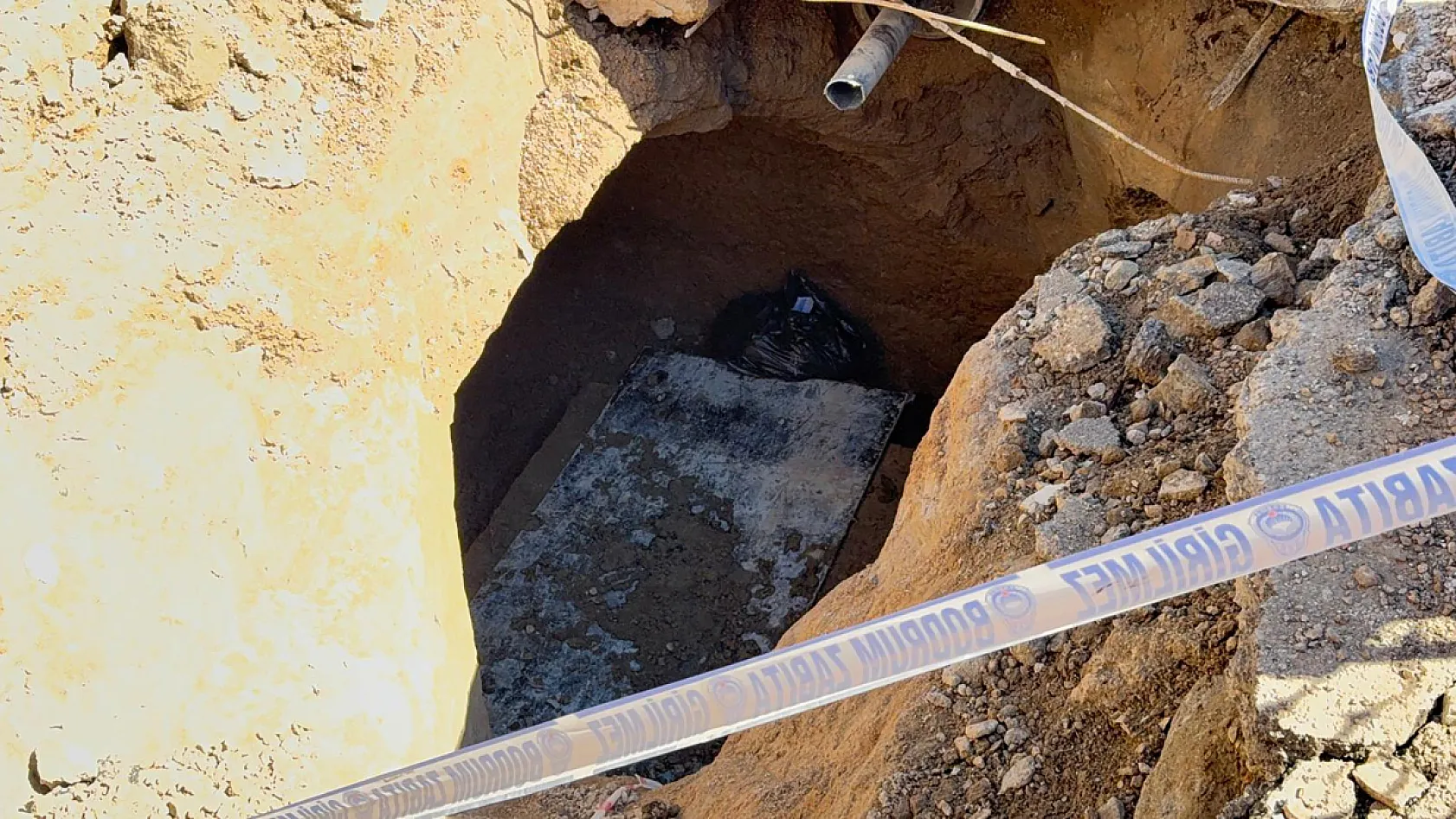 Bodrum'da su isale hattı kazısında lahit bulundu