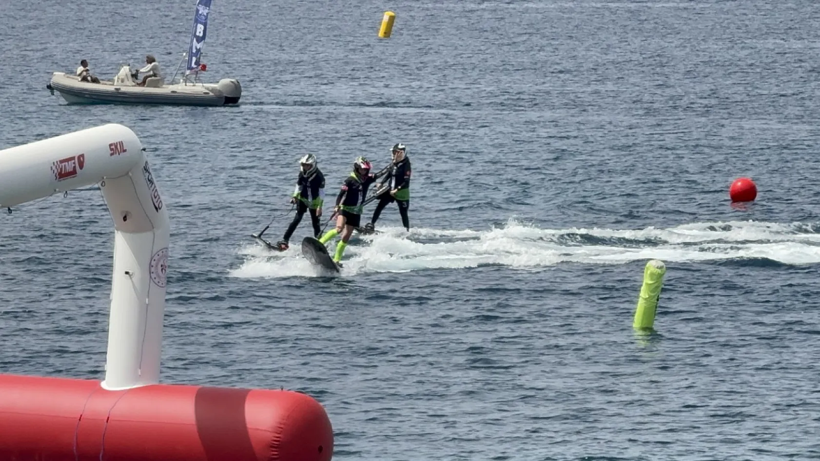 Bodrum'da su üstünde adrenalin fırtınası