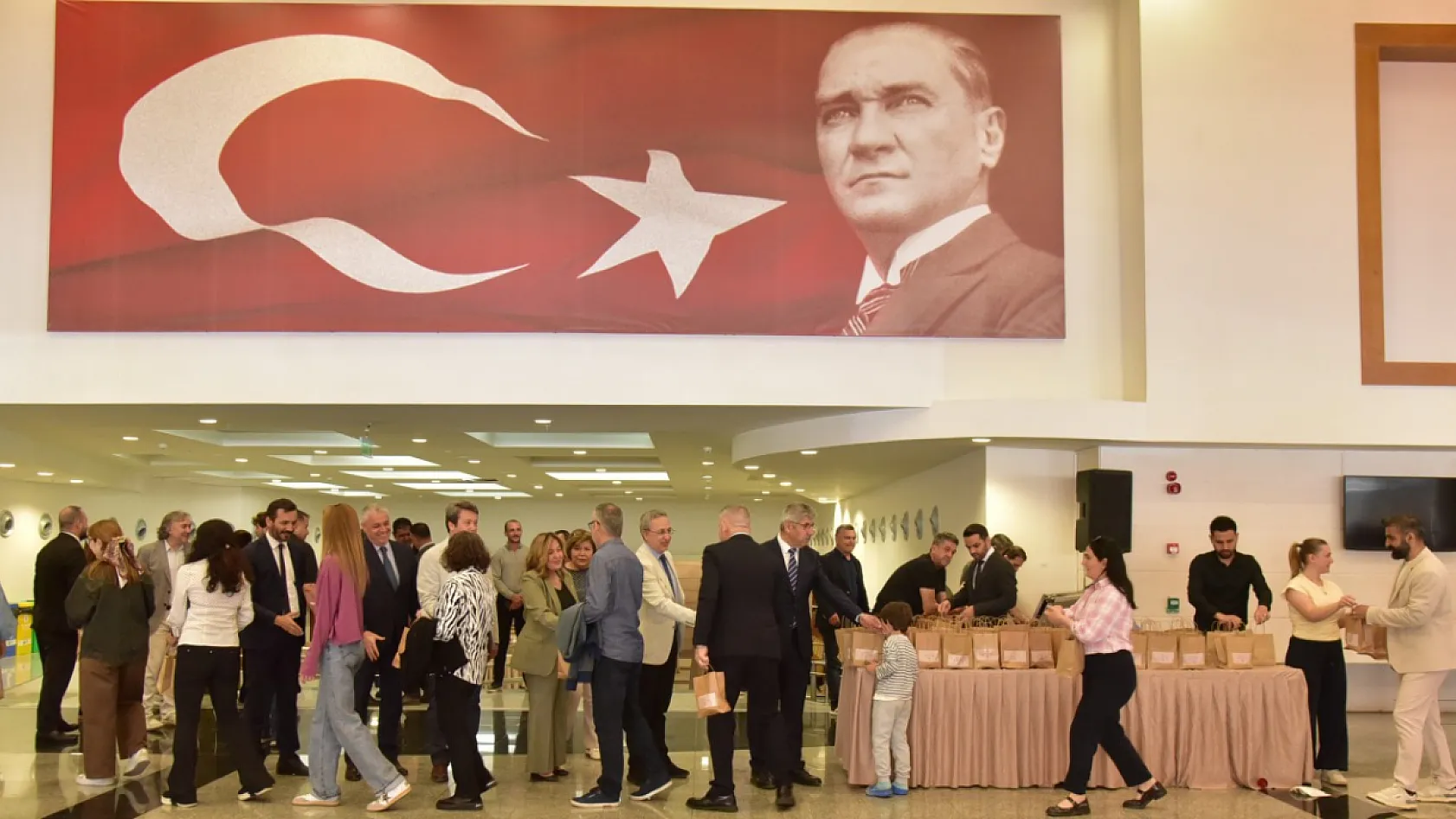 MSKÜ'de Bayramlaşma Töreni Yapıldı