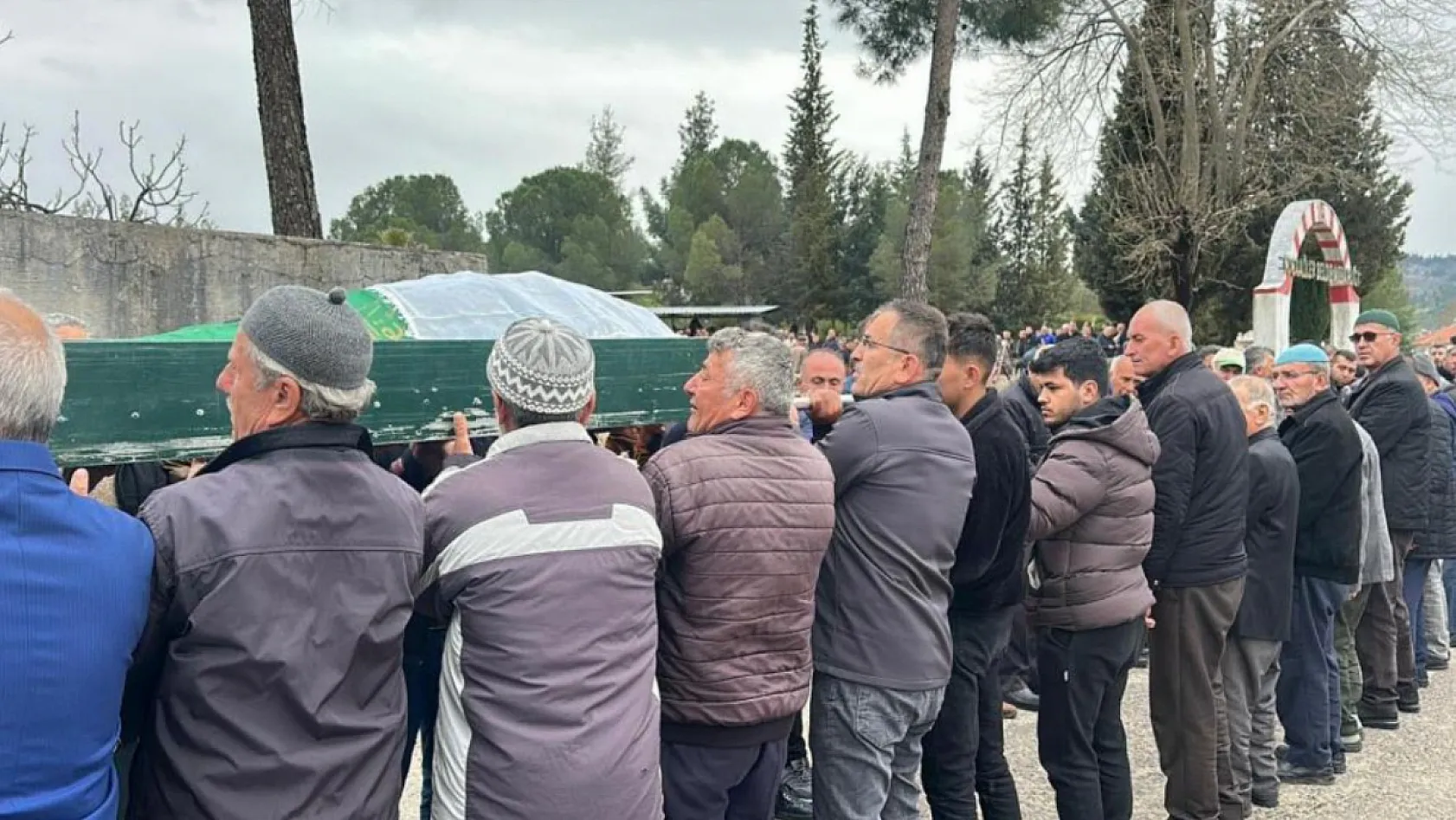 Burdur'da 7 kişinin öldüğü trafik kazasında beton mikserinin sürücüsü tutuklandı