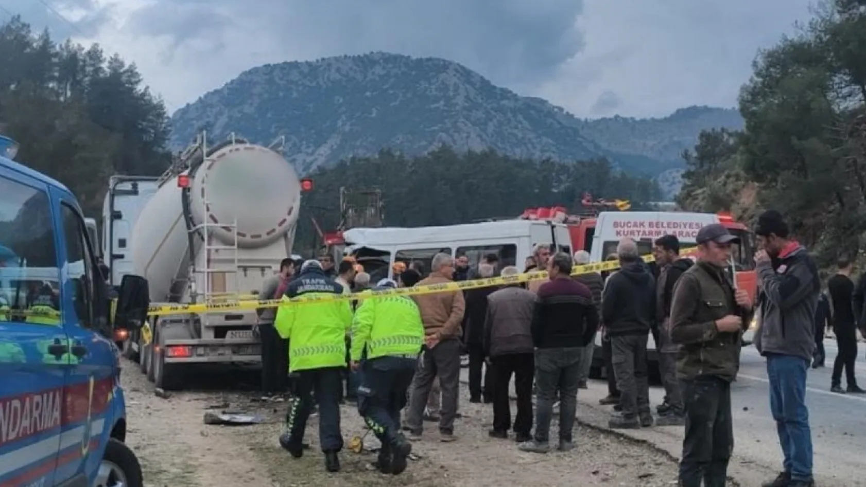 Burdur'da 7 kişinin öldüğü trafik kazasında beton mikserinin sürücüsü tutuklandı