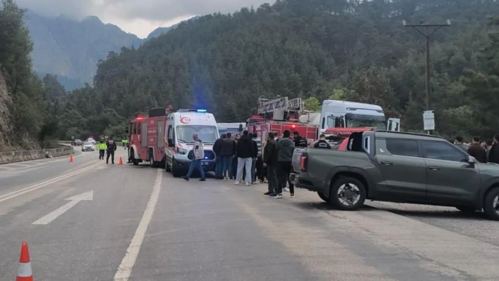 Burdur'da 7 kişinin öldüğü trafik kazasında beton mikserinin sürücüsü tutuklandı