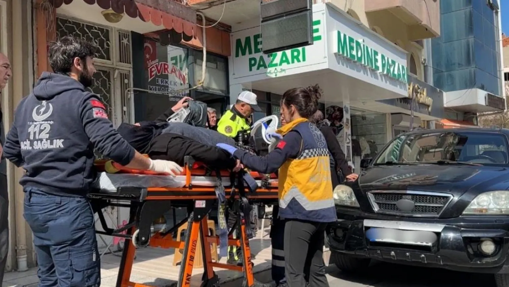 Burdur'da geri manevra sırasında kaldırımda oturan yaşlı kadına çarpan sürücüye 'neden çarptın' sitemi