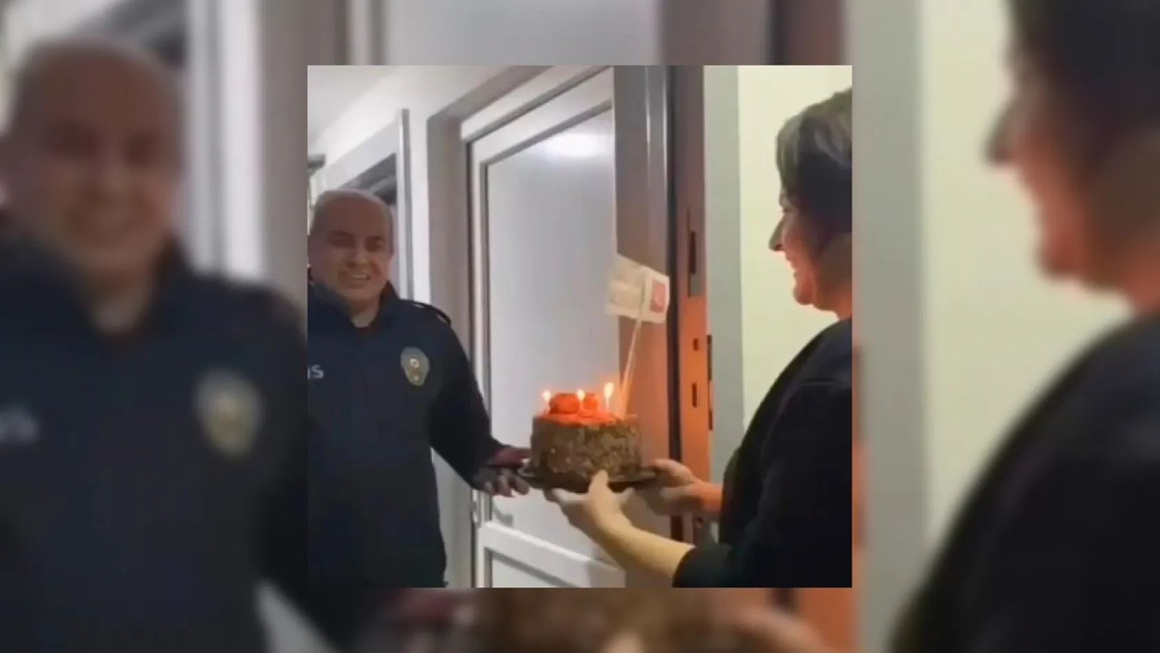 Burdur'da üniversite öğrencilerinin kavga ihbarına geldiler, pasta ile karşılaştılar