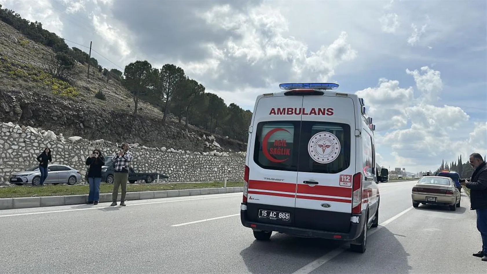 Burdur-Fethiye Karayolu'nda alkollü sürücünün kullandığı tır yan yattı: 1 yaralı