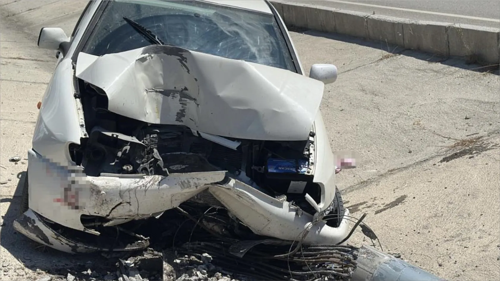 Burdur-Fethiye Karayolu'nda Trafik Kazası: 88 Yaşındaki Sürücü Yaralandı