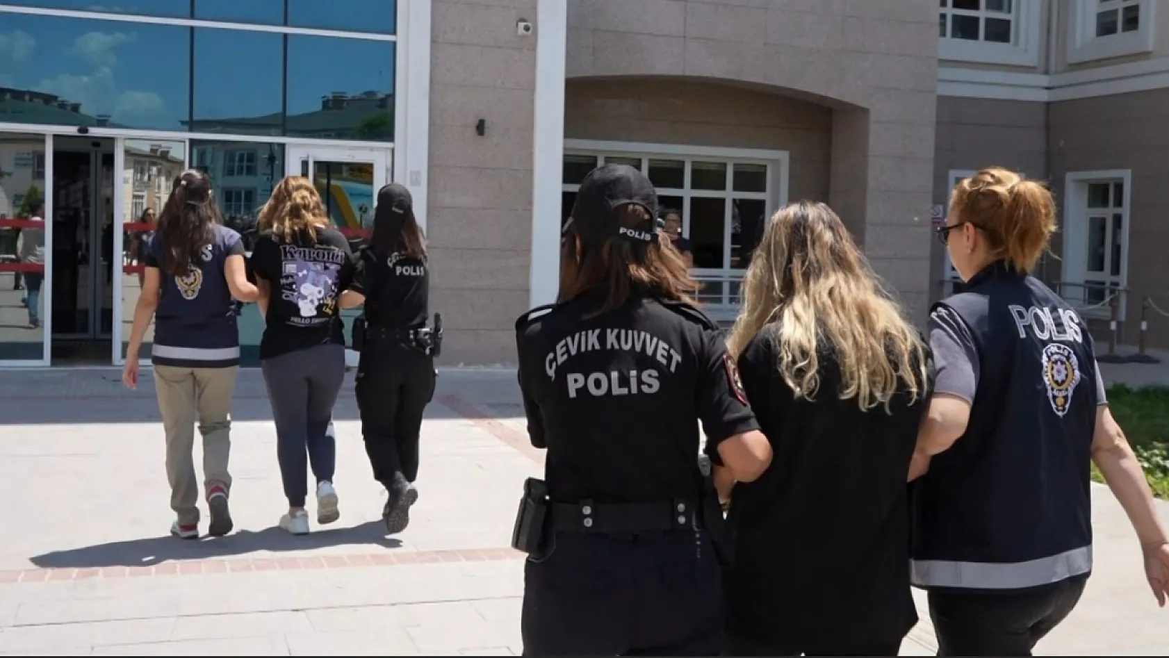 Burdur'da Kadın Cinayeti Davasında Karar: 2 Sanığa Ağırlaştırılmış Müebbet