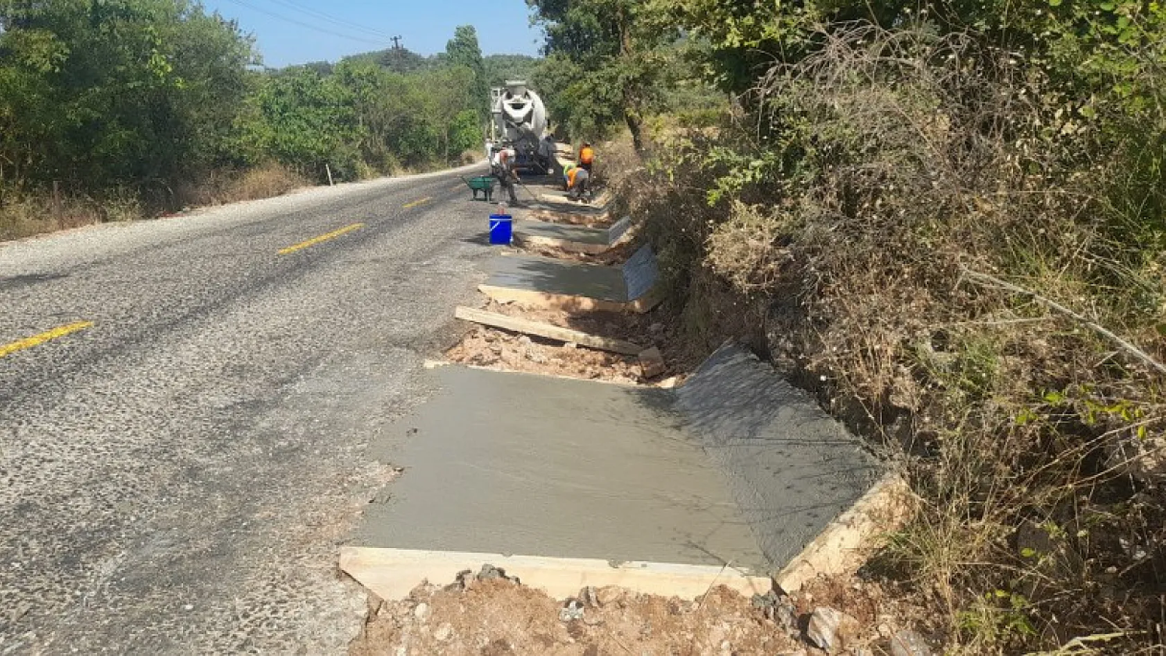 Muğla Büyükşehir Belediyesi Güvenli Yollar İçin Çalışıyor