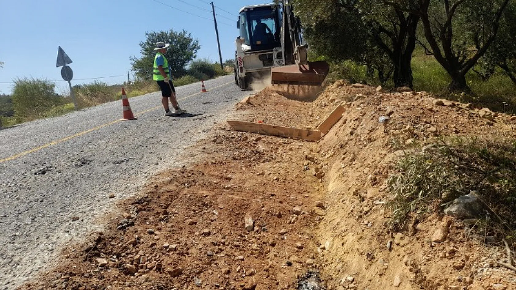 Muğla Büyükşehir Belediyesi Güvenli Yollar İçin Çalışıyor