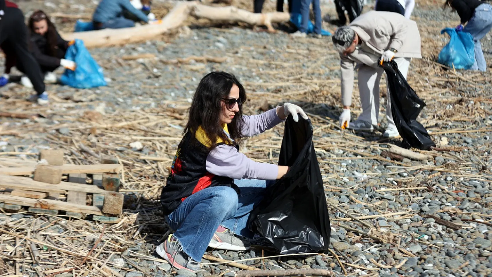 Muğla Büyükşehir'in Temizlik Seferberliğinin Üçüncü Durağı Marmaris Oldu