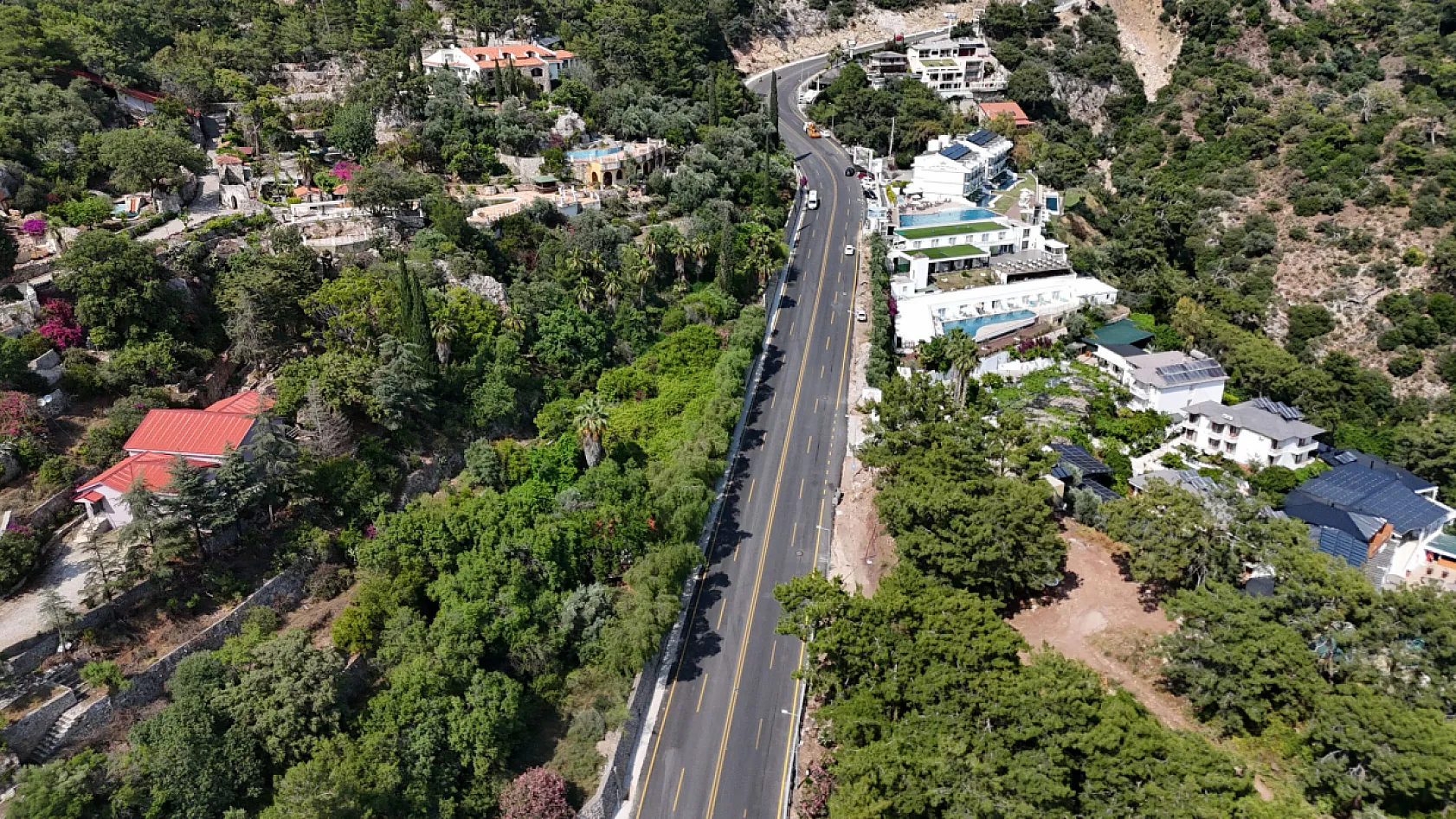 Büyükşehir'in Yatırımlarıyla Muğla Yollarında Yeni Dönem: Ölüdeniz'de 3.Etap Yol Çalışmaları Tamamlandı