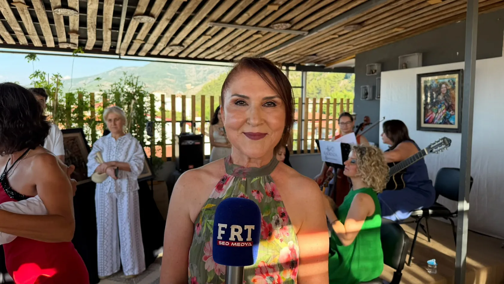 Fethiye'de Gülden Temel Erdönmez'in Rölyef Sergisi Sanatseverlerden Yoğun İlgi Gördü