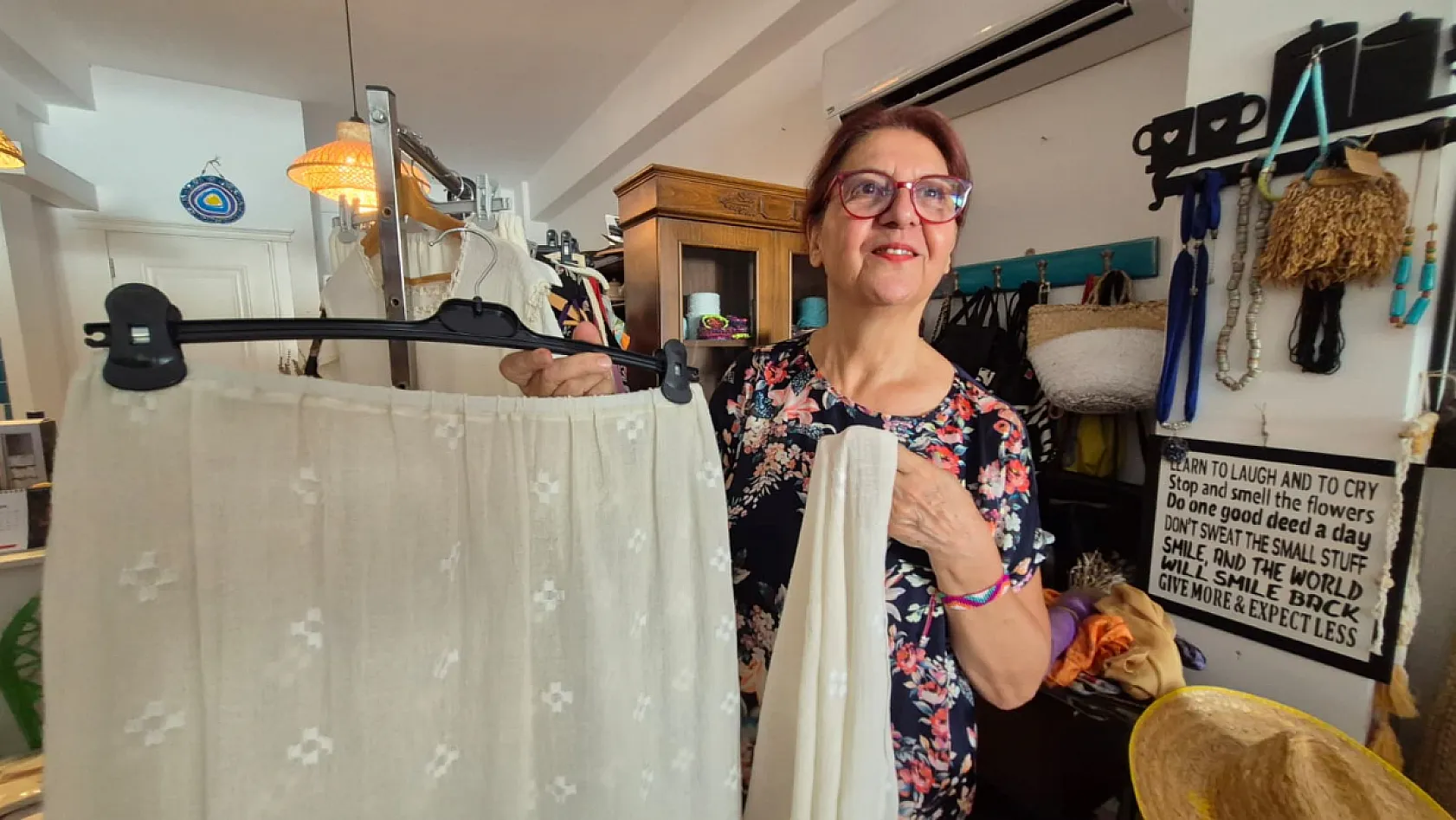 Fethiye'de Geleneksel Dastar Kumaşı Modern Tasarımlarla Buluşuyor