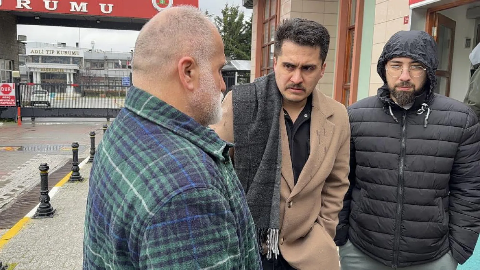 Çakarlı araçla silahlı saldırı: 21 yaşındaki genç futbolcu hayatını kaybetti