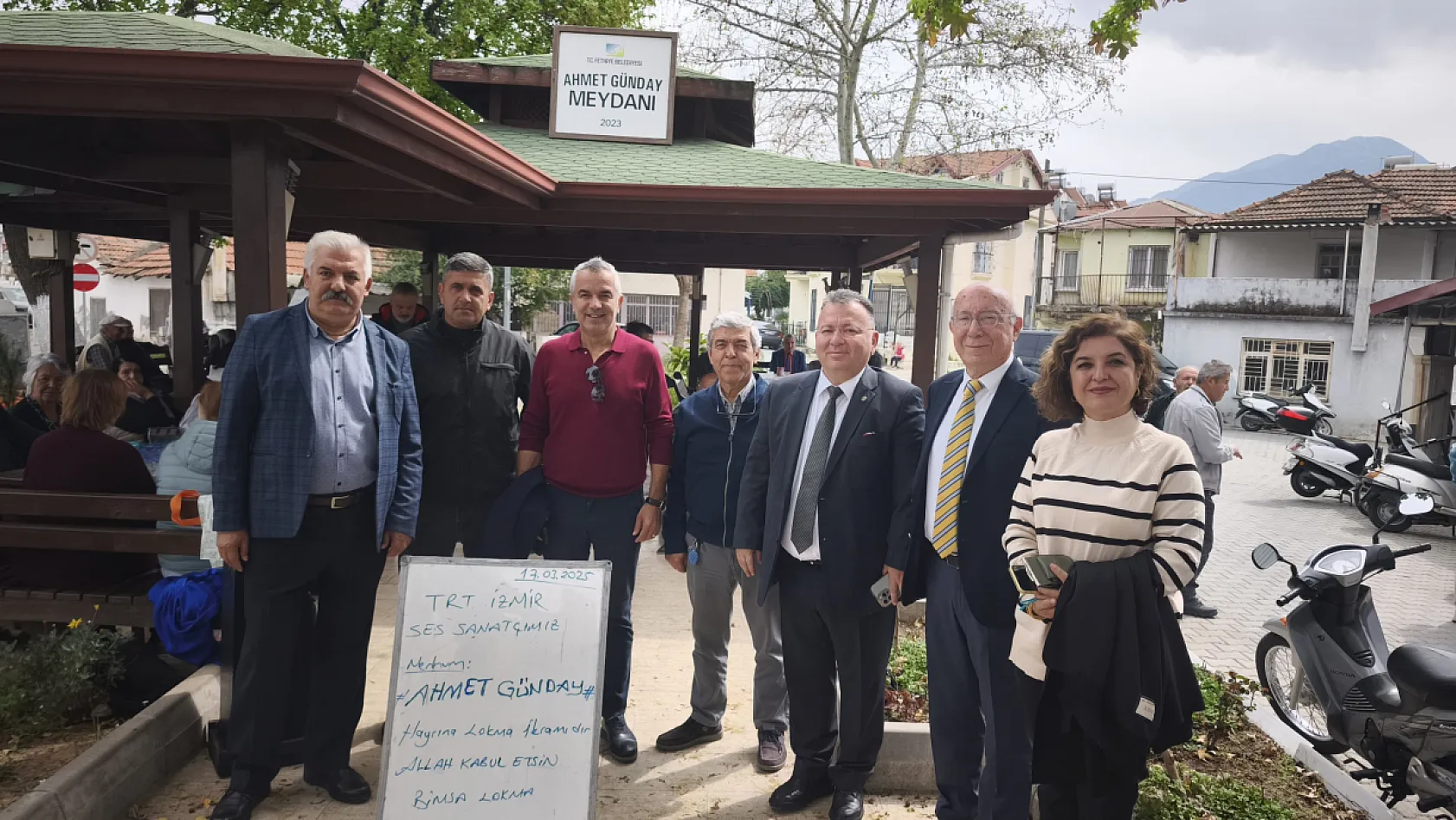 Fethiye'de merhum sanatçı Ahmet Günday anısına lokma hayrı