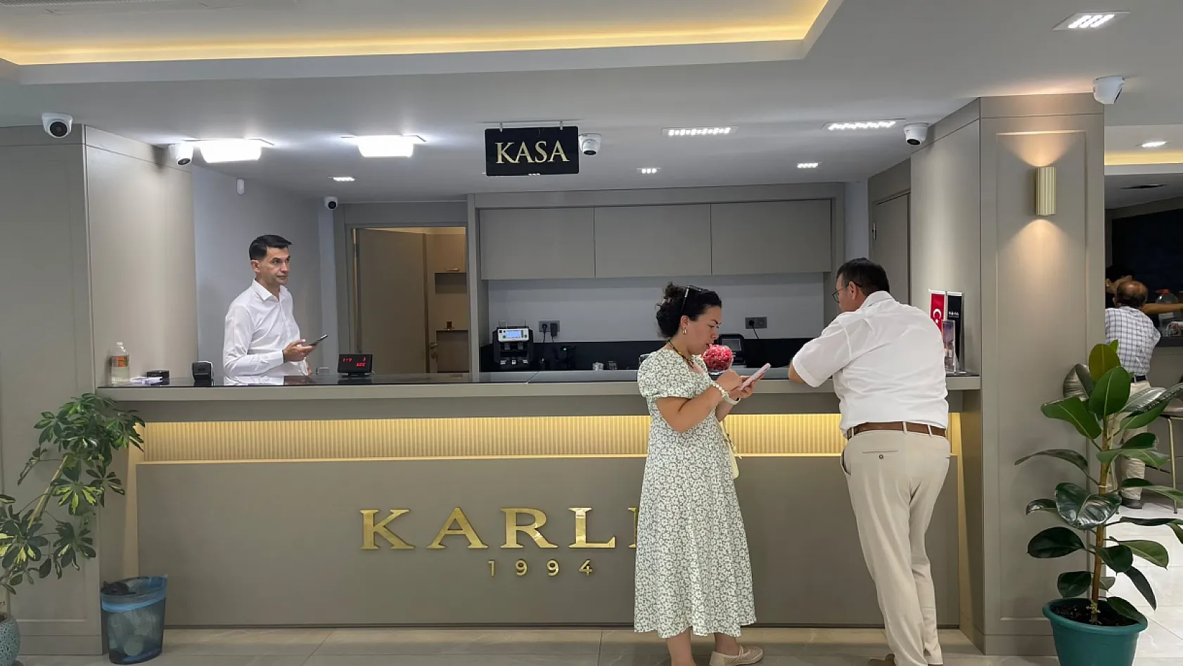 Fethiye'de Karlık Kuyumculuk'tan Altın Yorumu: 'Altın Uzun Vadede Her Zaman Kazandırır'