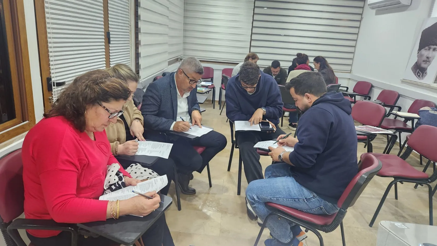 CHP Fethiye'de 'Temel Üye Eğitimi' tamamlandı