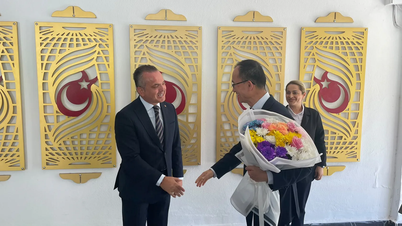 Çin Büyükelçisi Jiang Xuebin'den Fethiye Kaymakamı Akkaya'ya nezaket ziyareti