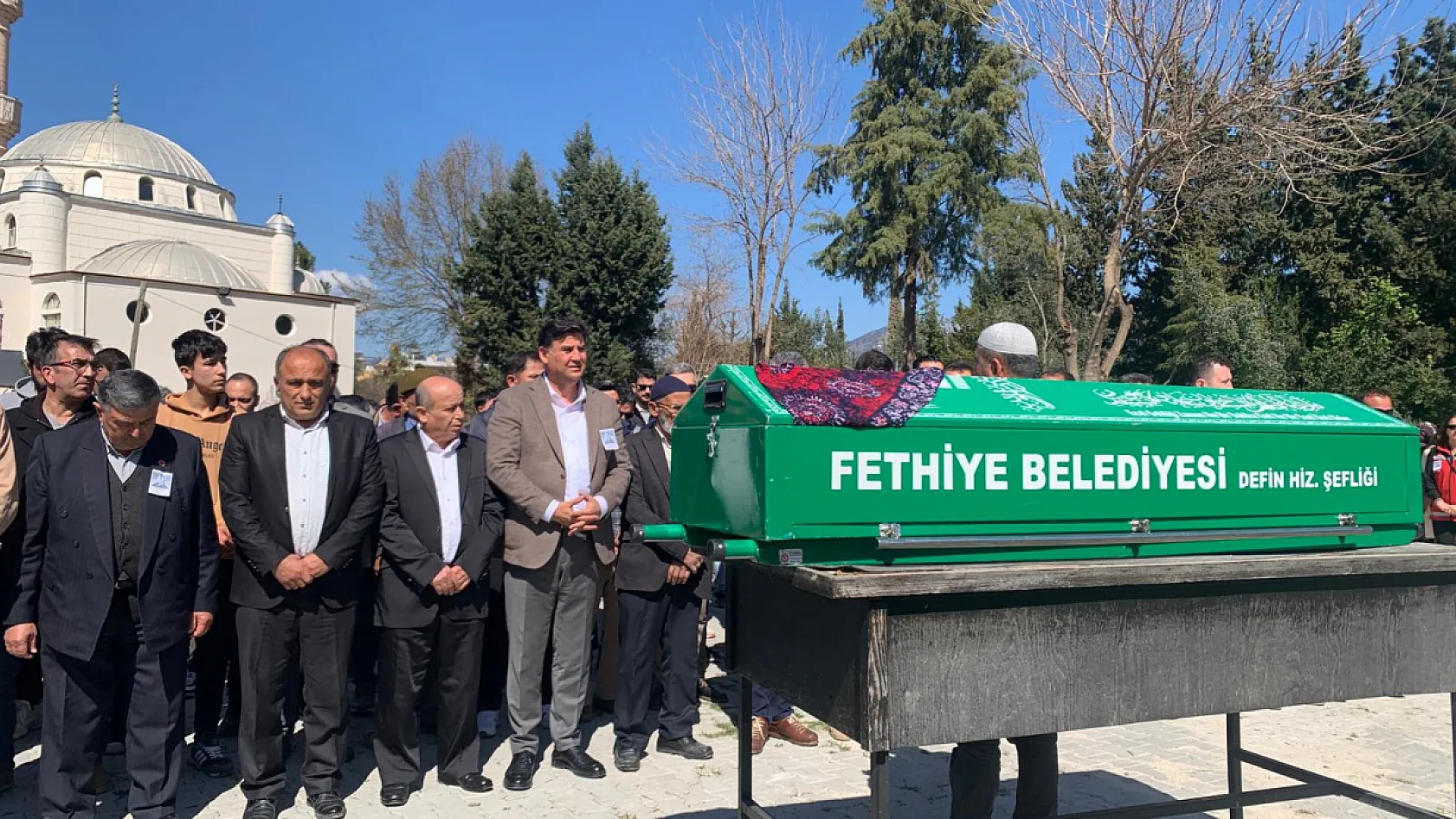 Cinayetin ardından acı veda: Sermin Bacak Fethiye'de son yolculuğuna uğurlandı