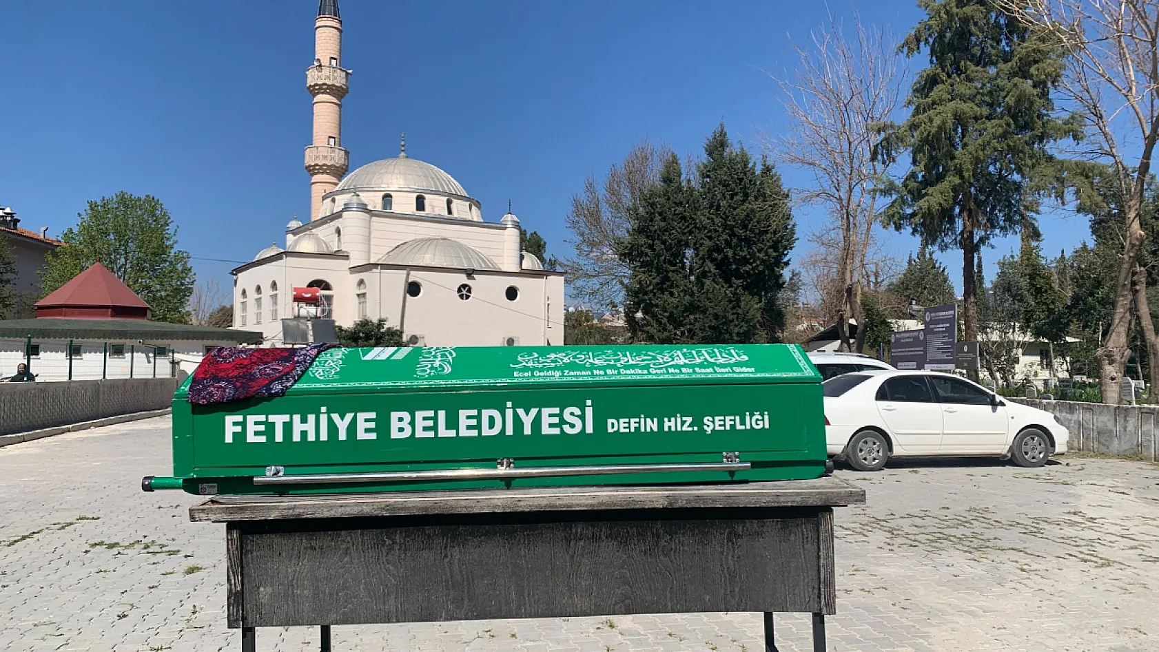 Cinayetin ardından acı veda: Sermin Bacak Fethiye'de son yolculuğuna uğurlandı