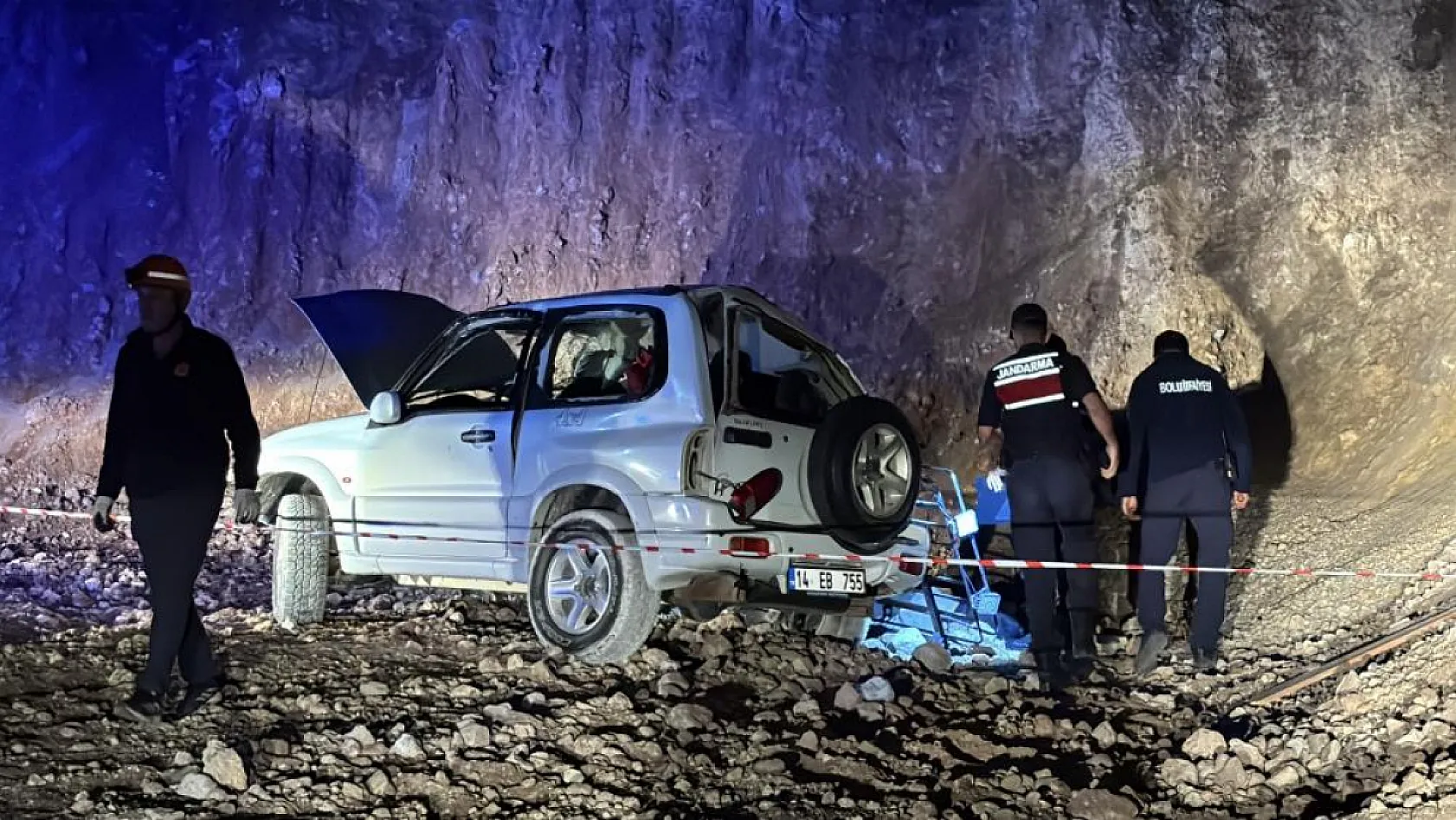 Cip 15 metrelik uçurumdan uçtu: 2 sevgili hayatını kaybetti