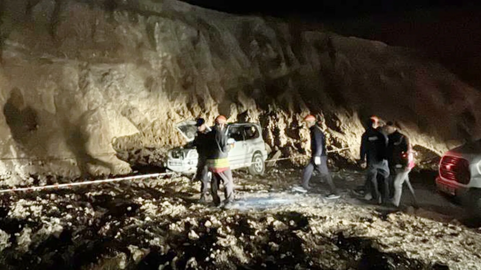 Cip 15 metrelik uçurumdan uçtu: 2 sevgili hayatını kaybetti