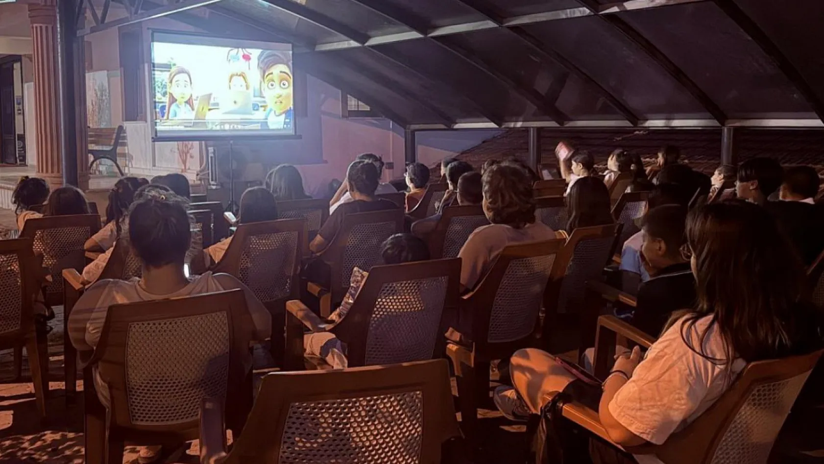Muğla Büyükşehir, Çocukları Sinema Etkinliğiyle Buluşturdu