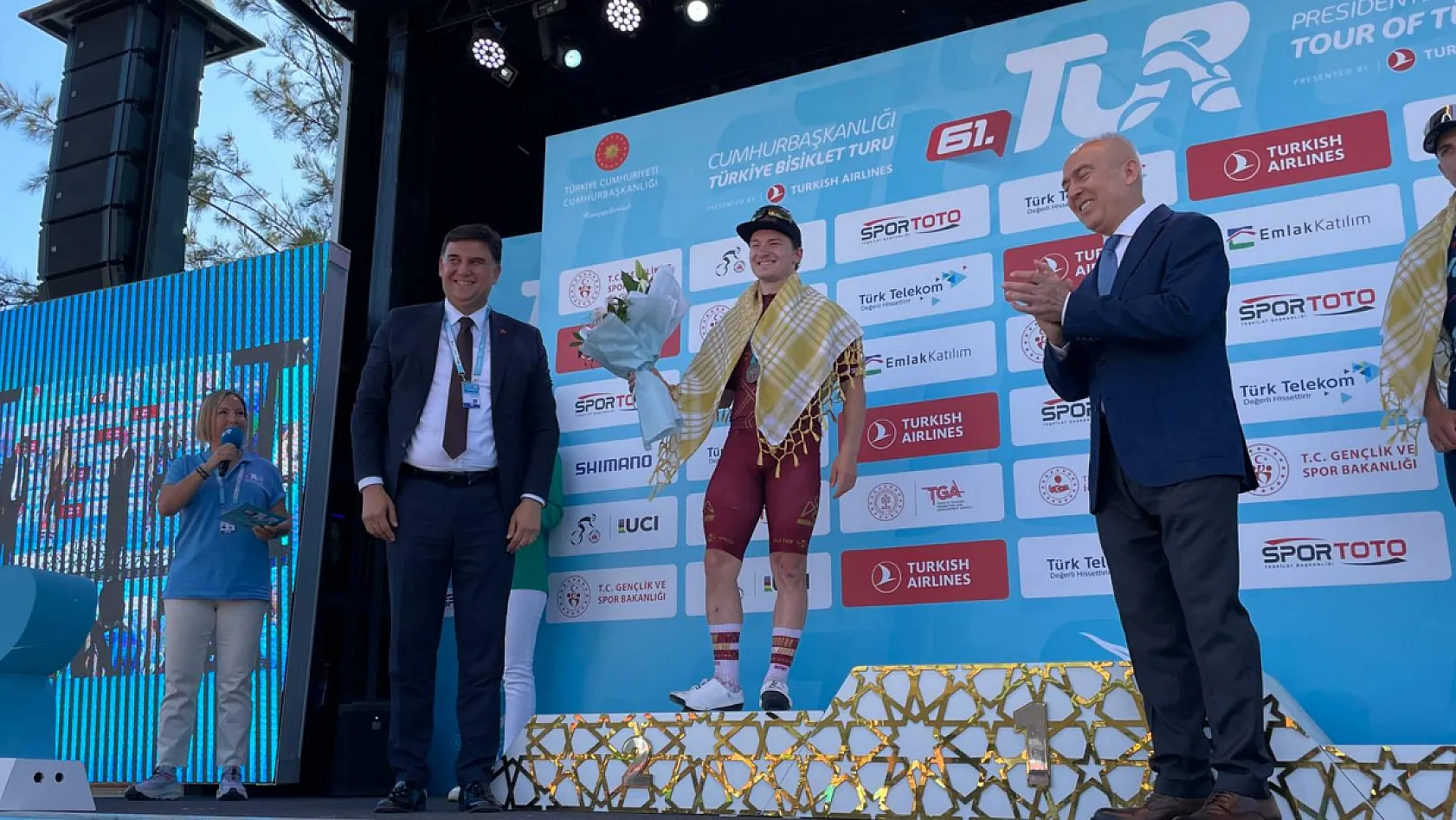 Cumhurbaşkanlığı Bisiklet Turu'nun Fethiye etabında kültür ve spor buluştu
