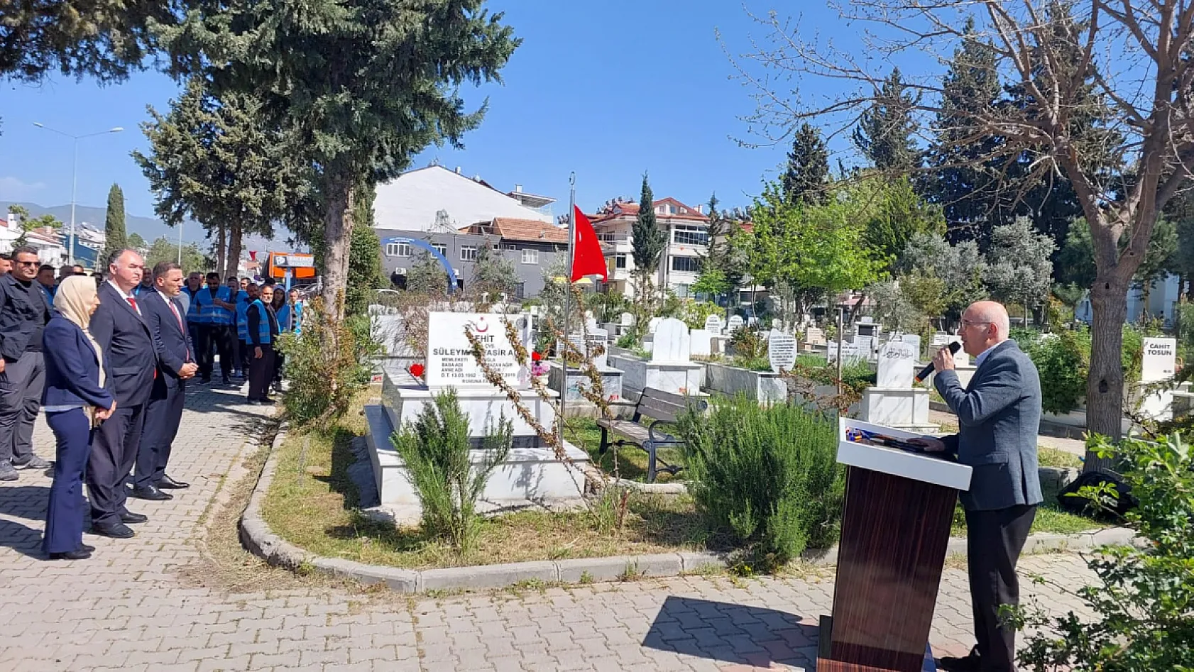 Şehit Süleyman Yasir Ağır'ın Kabri ziyaret edildi