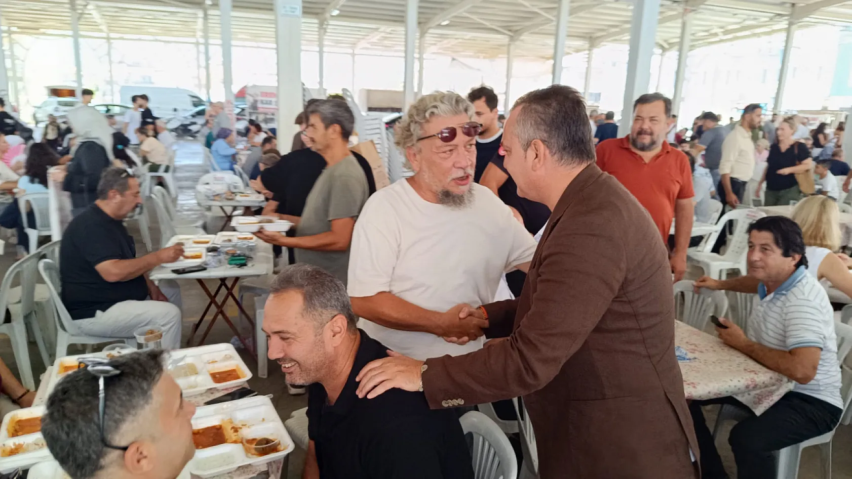 Fethiye'de Çıralı ailesinin mutlu günü öncesi geniş katılımlı buluşma