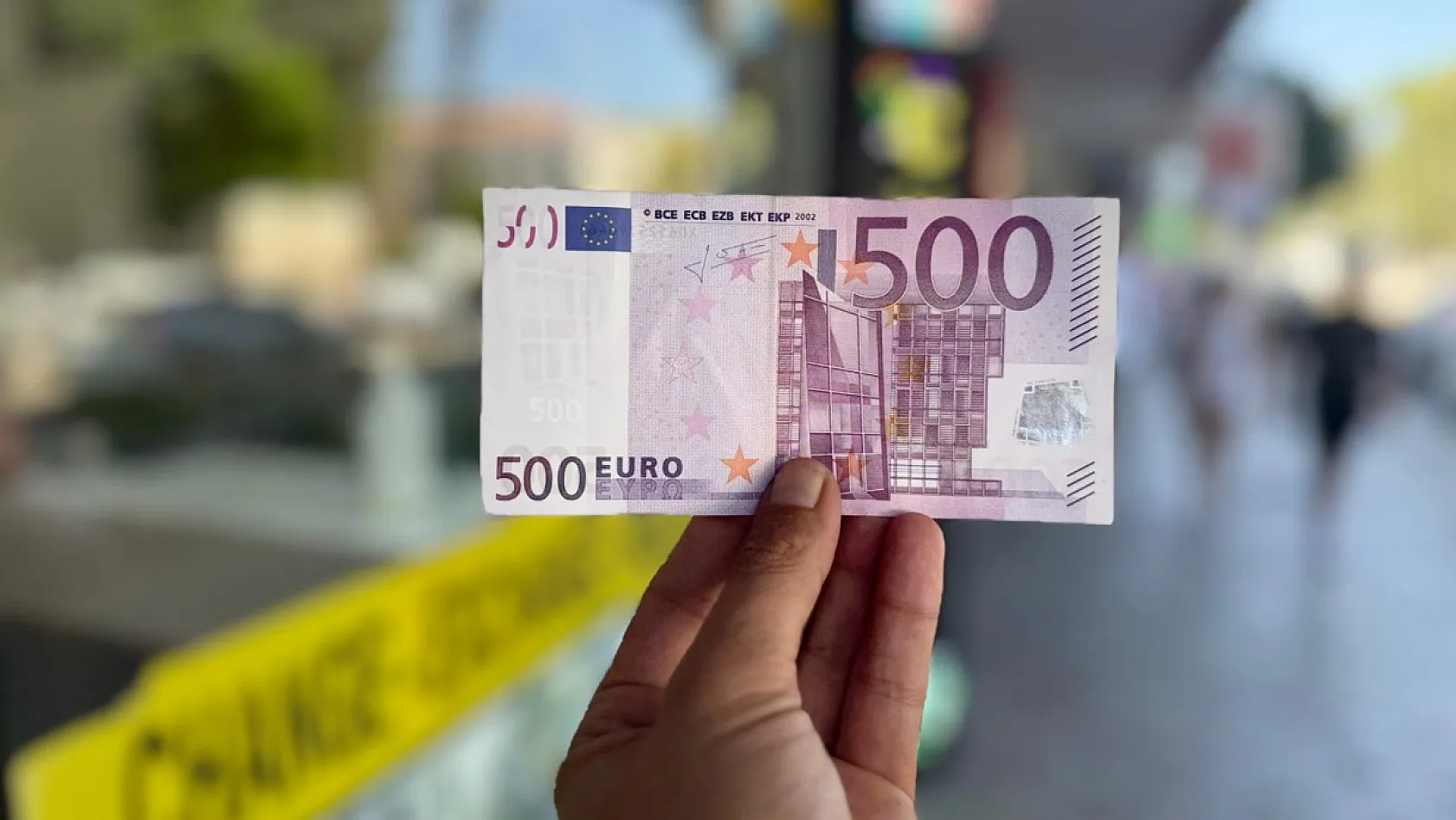 500 Euroluk Tek Banknot, Türkiye'de Asgari Ücreti Geçti