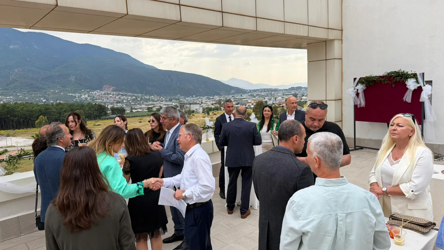 Fethiye'de MSKÜ İşletme Fakültesi'nde Mezuniyet Coşkusu Yaşandı
