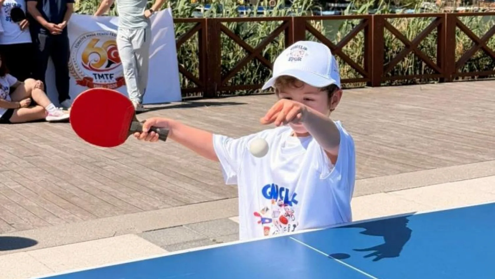 Dalyan'da masa tenisi doğayla buluştu