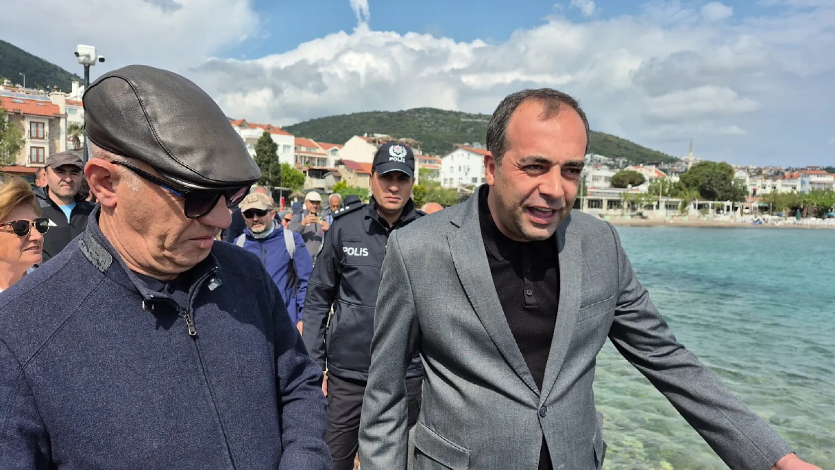 Datça'ya testilerle taşınan Akdeniz suyu Ege'ye döküldü