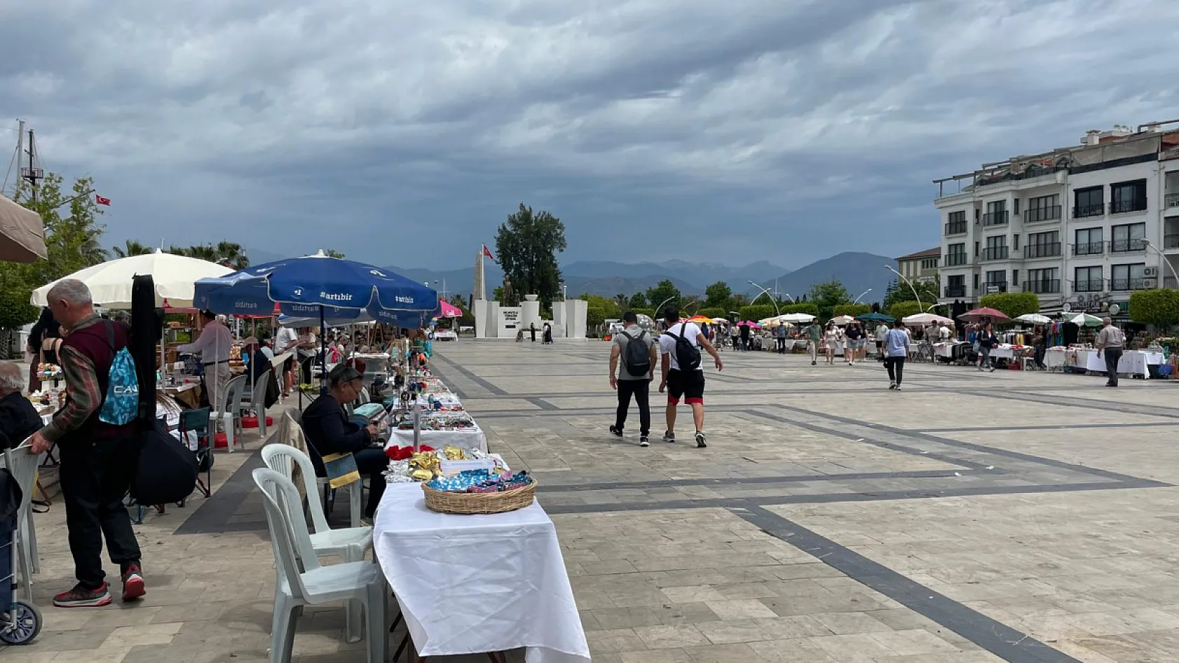 Fethiye'de Anneler Günü için el emeği stantları açıldı