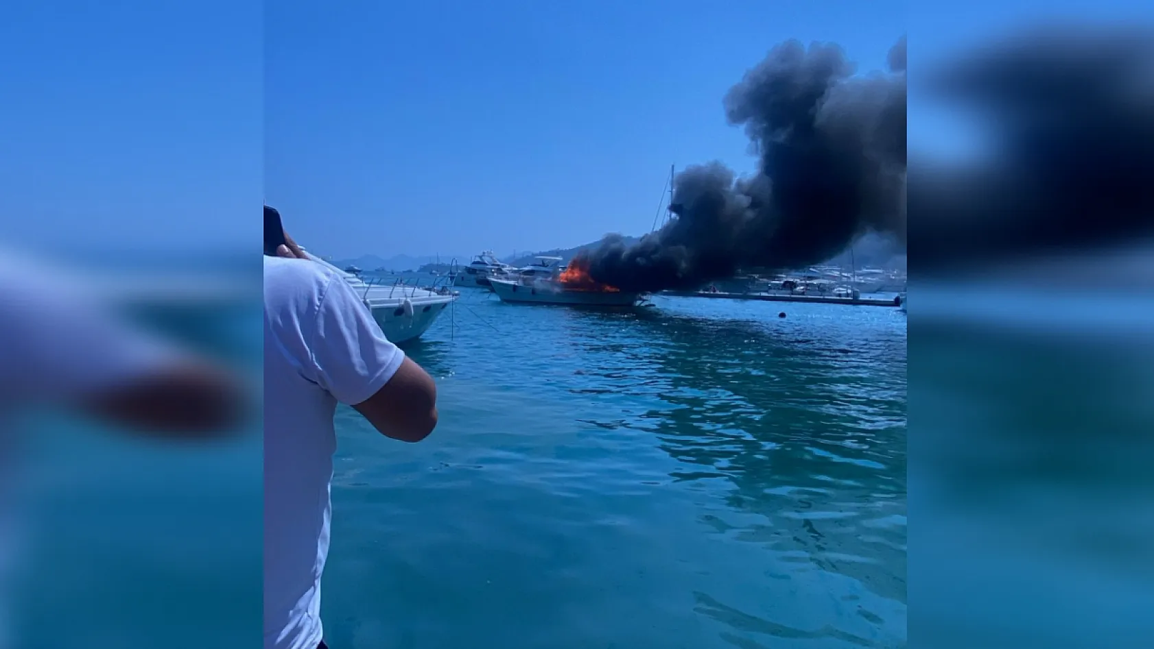 Göcek Marina'da tekne alevlere teslim oldu
