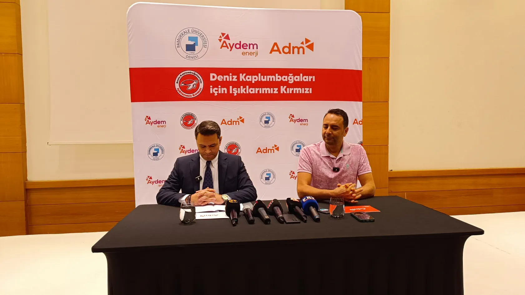 Deniz kaplumbağaları için 'Kırmızı Işık Projesi' Fethiye'de tanıtıldı