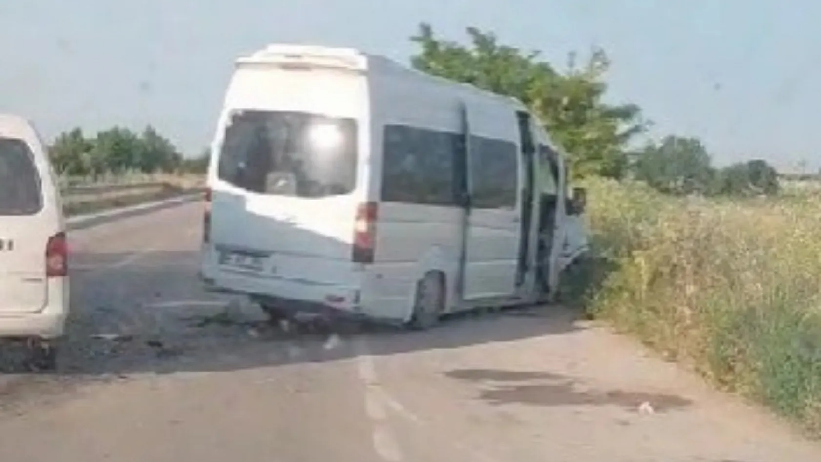 Denizli'de işçi servisleri çarpıştı: 10 yaralı