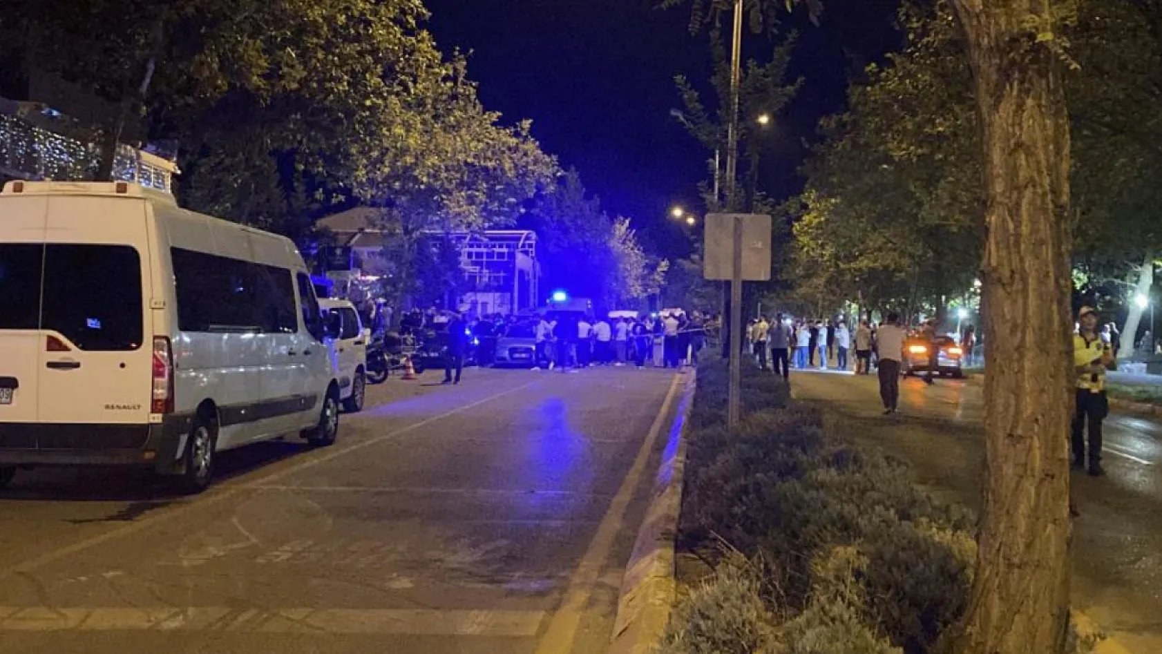 Denizli'de kafeye silahlı saldırı: 2 ölü, 4 yaralı