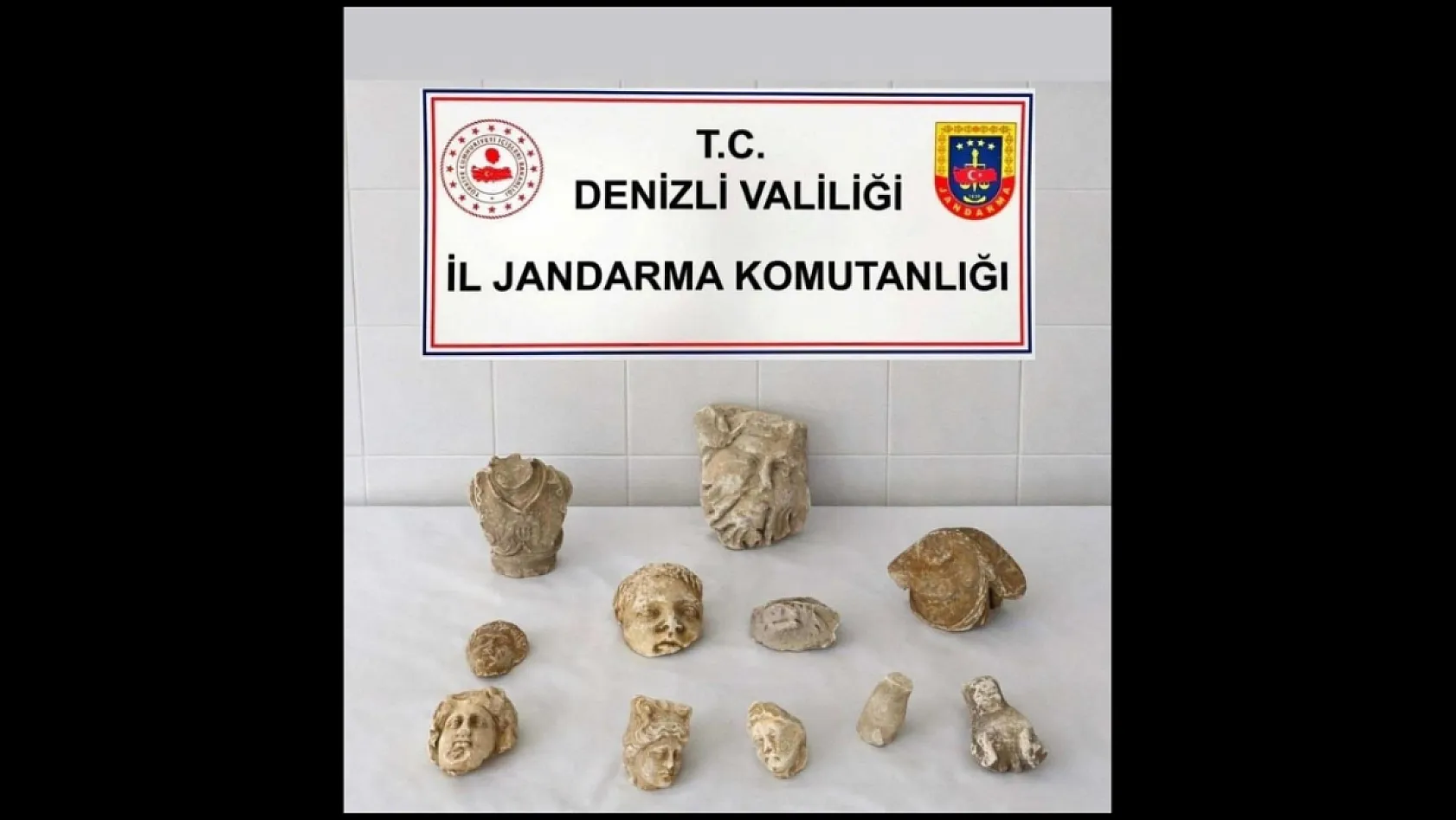 Denizli'de Roma dönemine ait heykel parçalarıyla yakalanan 5 şüpheli gözaltına alındı