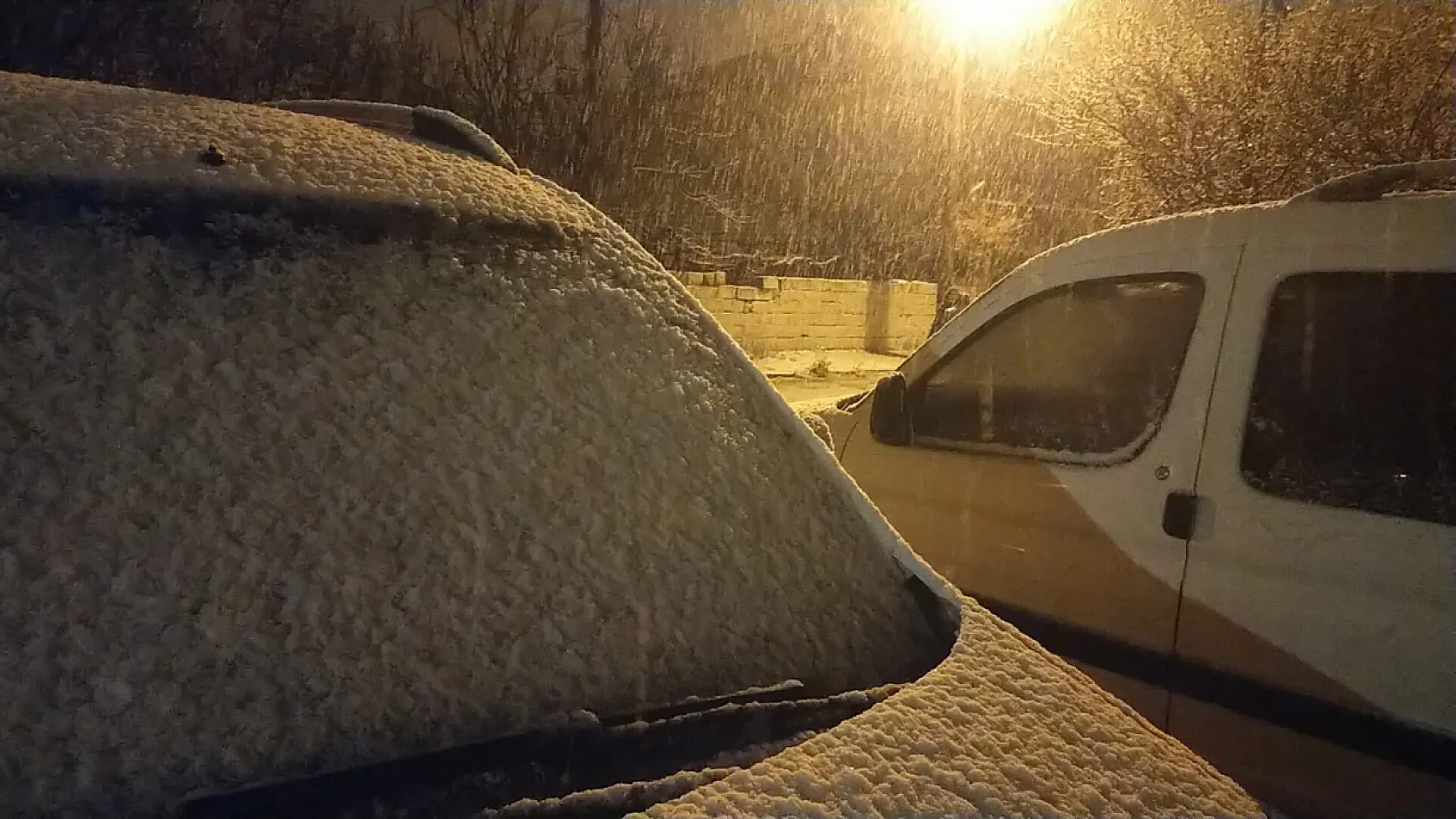 Denizli'de Bahar Ortasında Kar Sürprizi