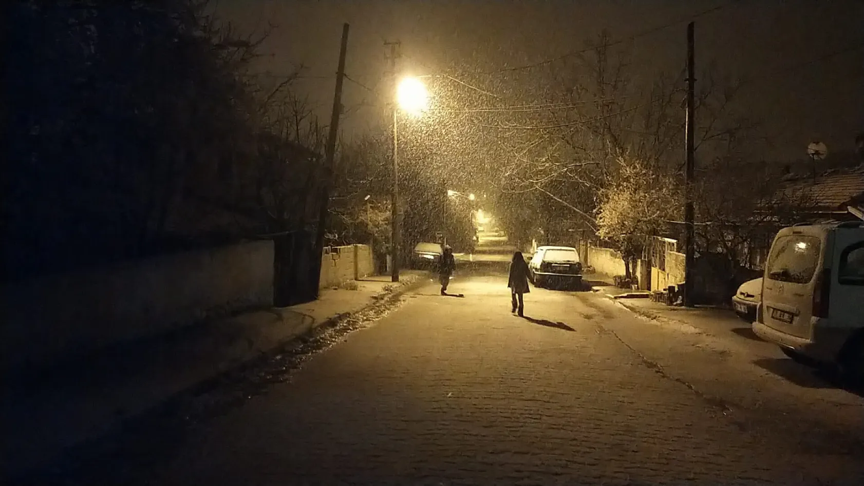 Denizli'de Bahar Ortasında Kar Sürprizi