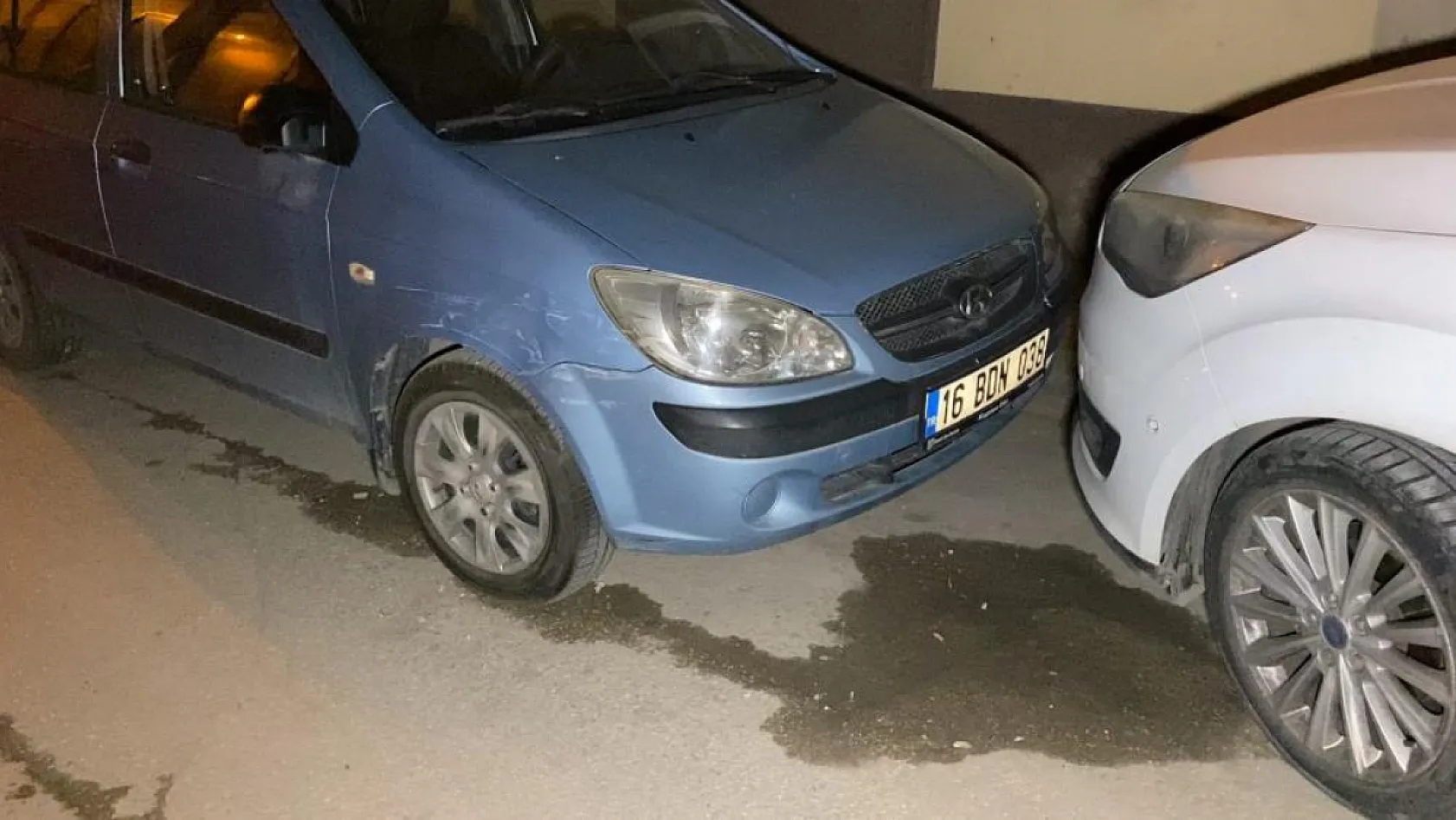 Direksiyon başında fenalaşan sürücü zincirleme kazaya neden oldu