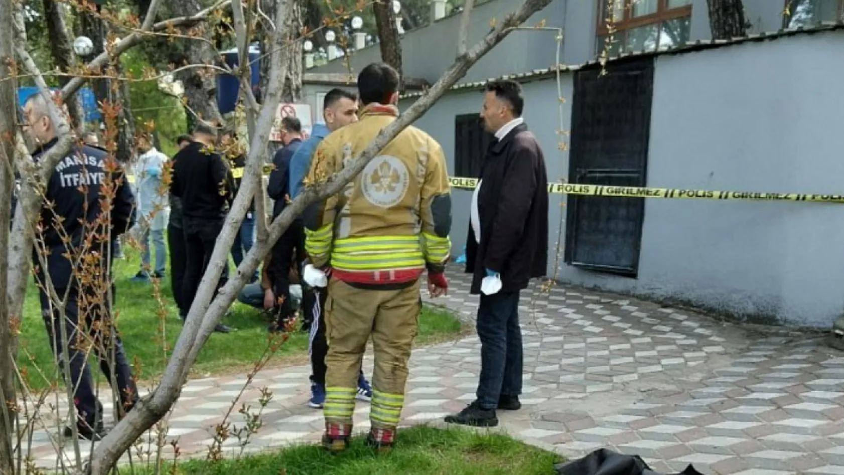 Manisa'da Düğün Salonu Deposunda Bir Kişi Ölü Bulundu