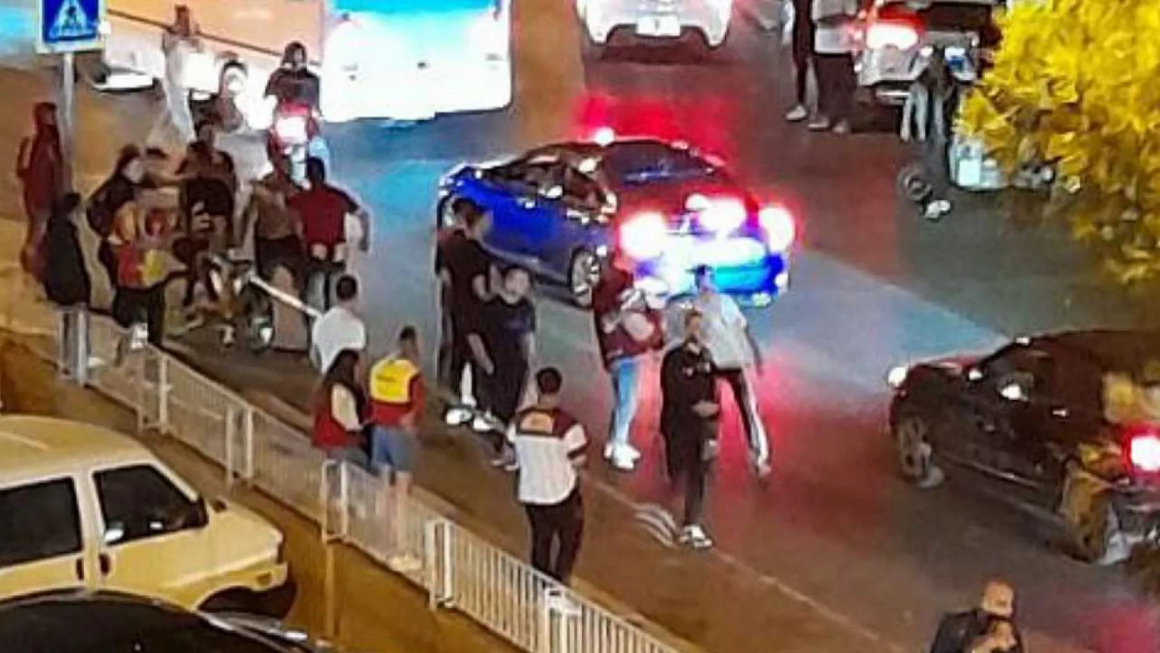 İzmir'de Göztepe maçı sonrası silahlı kavgada 1 ölü 6 yaralı