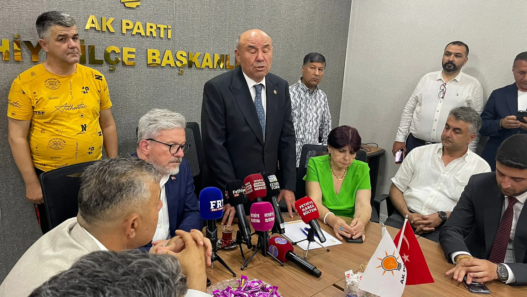 AK Parti Fethiye İlçe Başkanlığı'nda Bayramlaşma Programı Düzenlendi